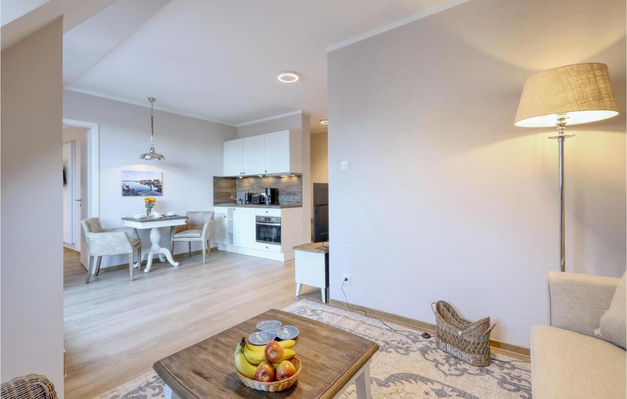 Awesome apartment in Ostseebad Boltenhagen with 1 Bedrooms, Sauna&WiFi Buitenkant foto
