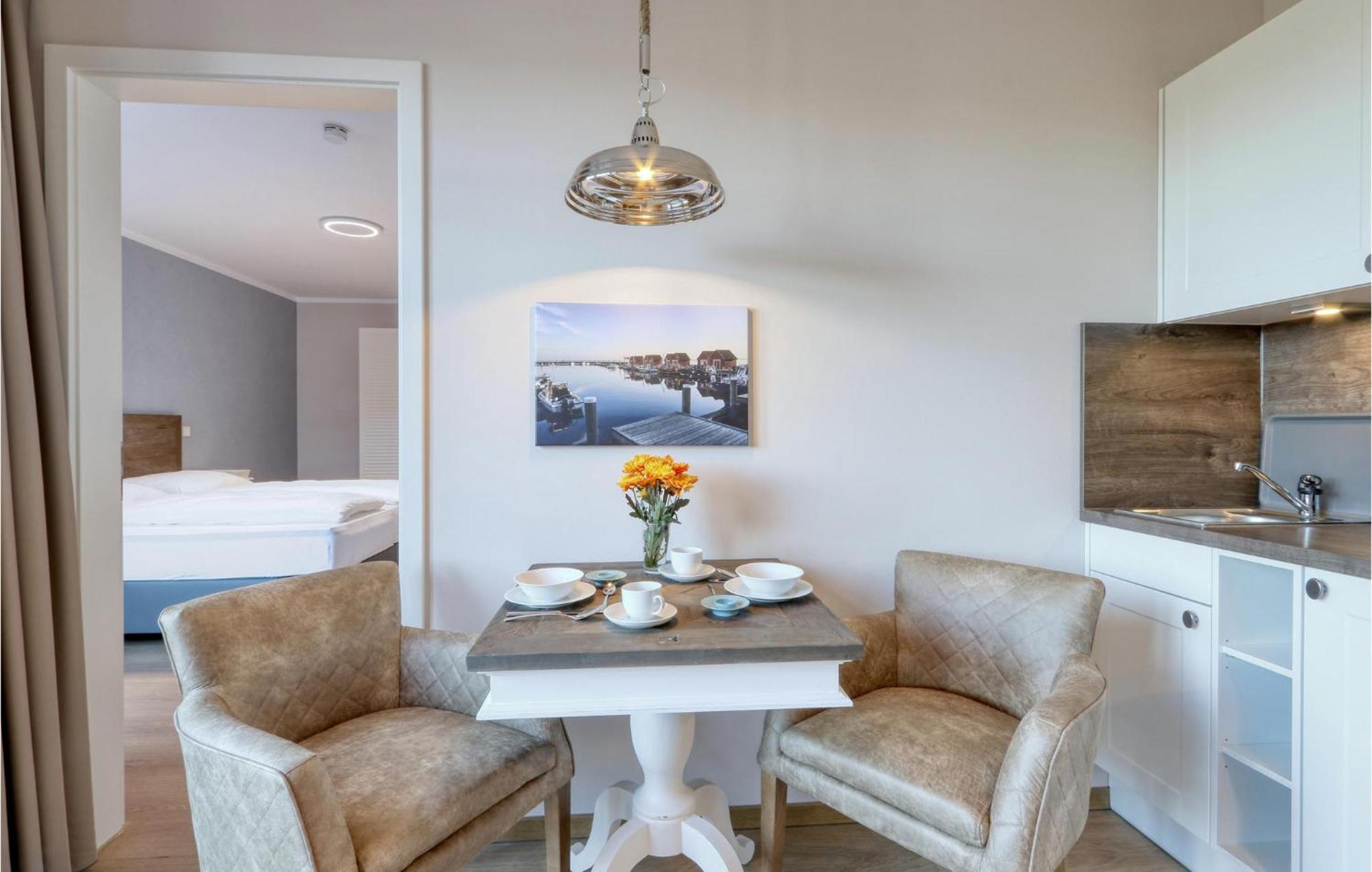 Awesome apartment in Ostseebad Boltenhagen with 1 Bedrooms, Sauna&WiFi Buitenkant foto
